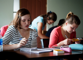 Laag leerlingenaantal dwingt Mezquita College in Hengelo tot sluiten Laag leerlingenaantal dwingt Mezquita College in Hengelo tot sluiten
